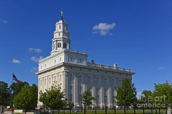 Nauvoo Poster featuring the photograph Nauvoo Temple by Richard Lynch