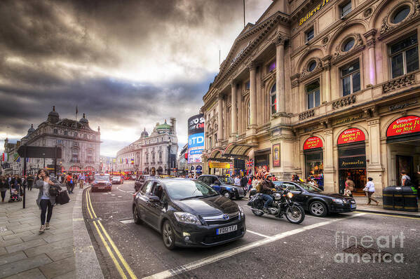 Yhun Suarez Poster featuring the photograph Picadilly Circus Traffic by Yhun Suarez