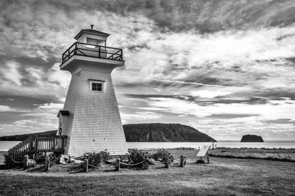 Canada Poster featuring the photograph Five Islands Lighthouse by Mark Llewellyn