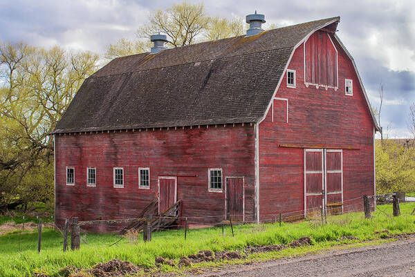 Architecture Poster featuring the photograph Lonely Old Red Barn #1 by Donald Pash