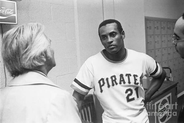 People Poster featuring the photograph Roberto Clemente by Morris Berman