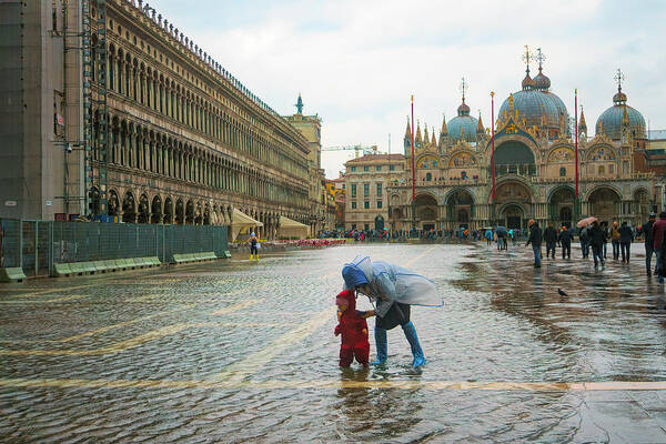 Piazza San Marco Poster featuring the photograph Splish Splash by Lindsay Thomson