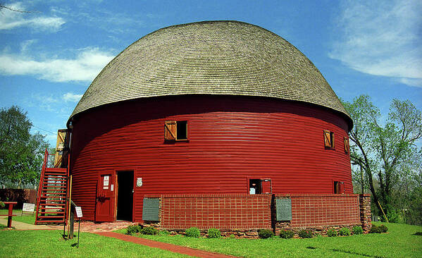 66 Poster featuring the photograph Route 66 - Round Barn 2007 by Frank Romeo
