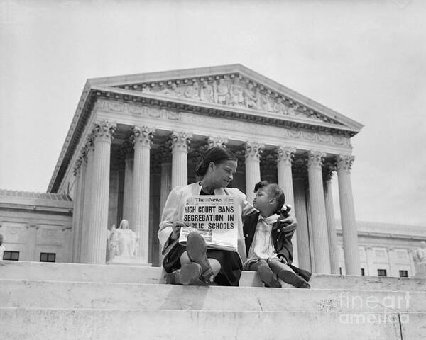 Mid Adult Women Poster featuring the photograph Mother And Daughter At U.s. Supreme by Bettmann