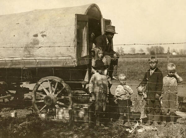 1915 Poster featuring the photograph Migrant Family, 1915 by Granger