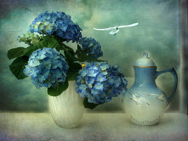Hydrangea Poster featuring the photograph Here comes the sun by Kira Bodensted
