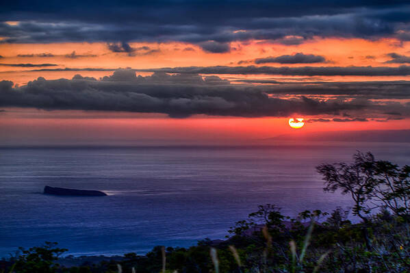 Maui Art Print featuring the photograph Makena Sunset by Mike Neal