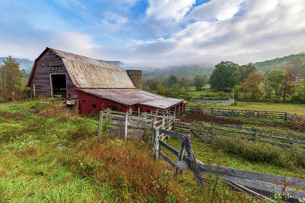 North Carolina Art Print featuring the photograph Appalachian Barn by Tim Stanley