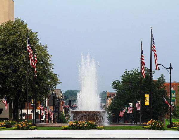 Fountains Art Print featuring the photograph Veterans Memorial Fountain Belleville Illinois by John Freidenberg