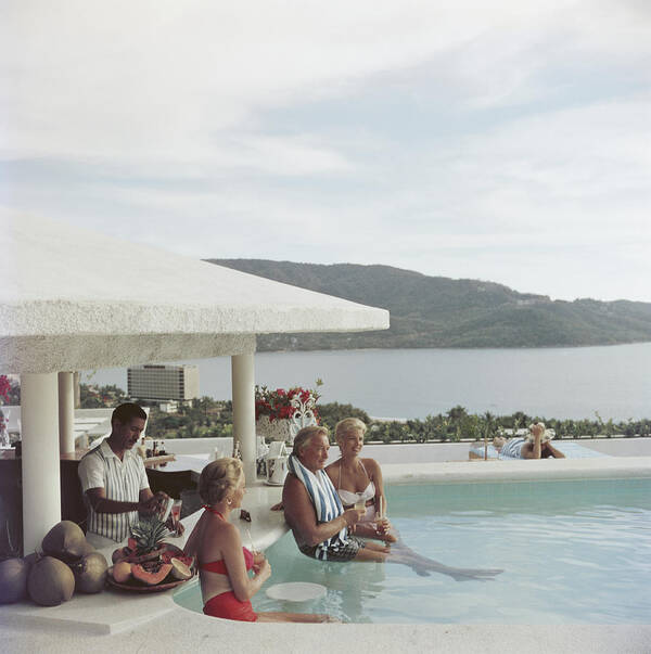 Dorothy Webb Art Print featuring the photograph Acapulco Club by Slim Aarons