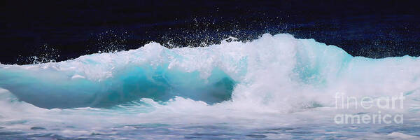 Ocean Waves Art Print featuring the photograph The Wave by Scott Cameron