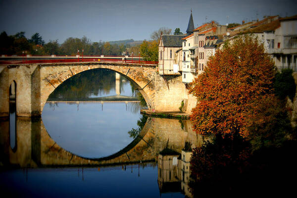 France Art Print featuring the photograph Villeneuve sur Lot by Georgia Clare