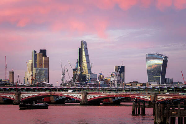 London Art Print featuring the photograph Red Sky Over London by Rick Deacon