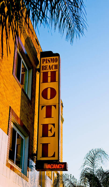 Pismo Art Print featuring the photograph Pismo Beach Hotel by David Smith
