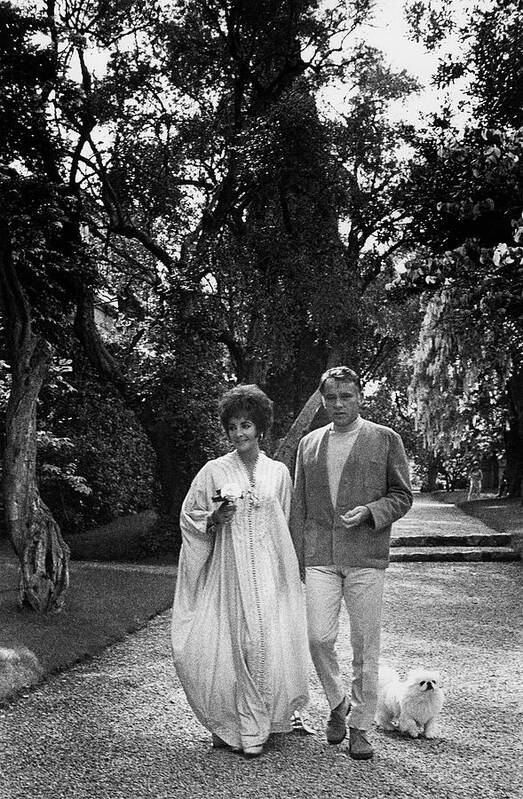 Actor Art Print featuring the photograph Elizabeth Taylor And Richard Burton by Henry Clarke