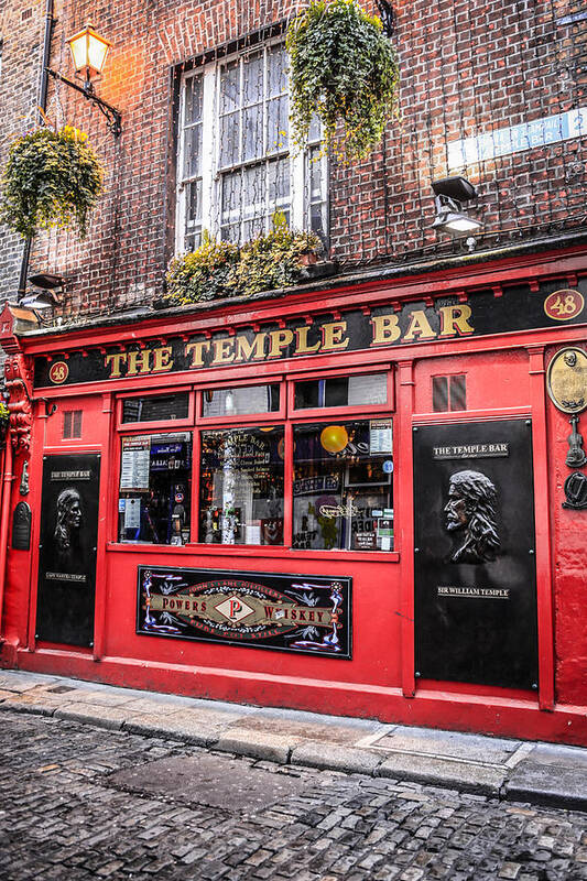 Temple Art Print featuring the photograph Temple Bar #1 by Chris Smith