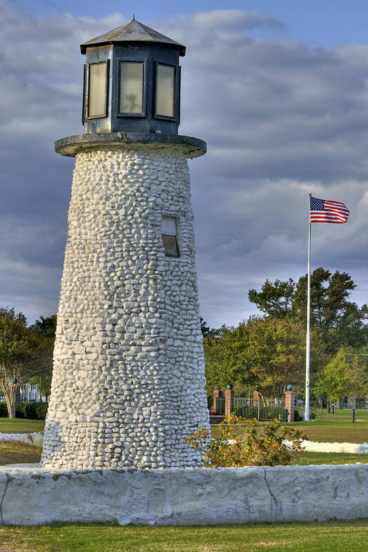 Buckroe Art Print featuring the photograph Old Buckroe Lighthouse by Jerry Gammon
