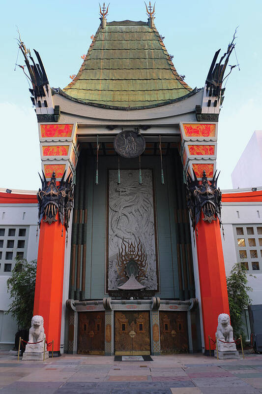 Hollywood Art Print featuring the photograph Graumans Chinese Theatre by Bill Jonas