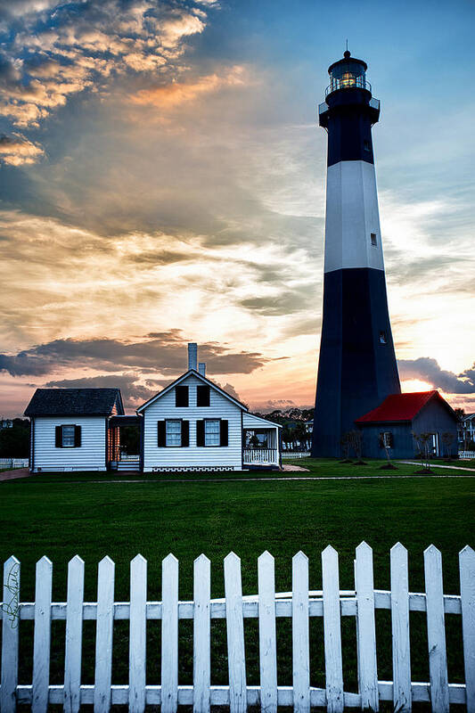 Tybee Art Print featuring the photograph Tybee Lighthouse by Renee Sullivan