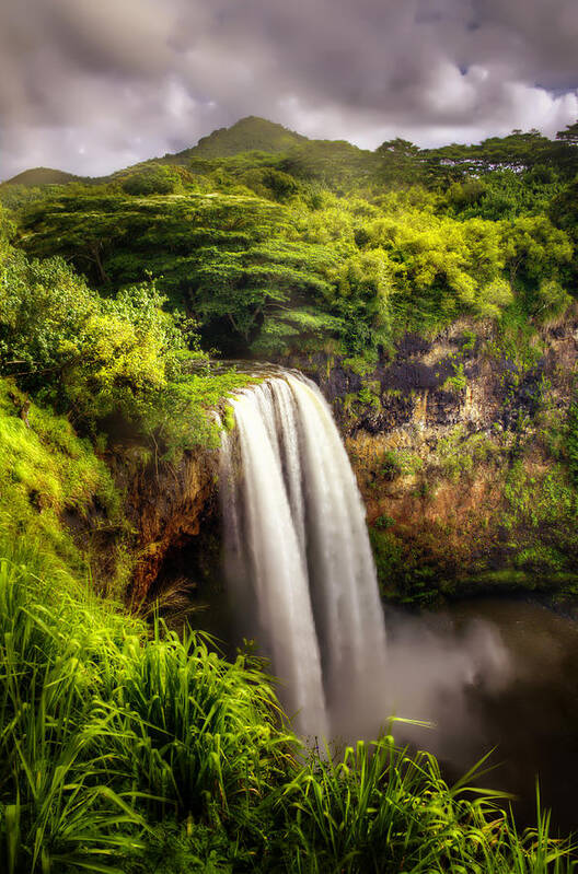 Kauai Art Print featuring the photograph Wailua Falls in Kauai by Vicki Jauron