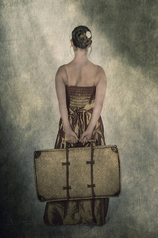 https://render.fineartamerica.com/images/rendered/default/print/5.5/8/break/images-medium/1-woman-with-suitcase-joana-kruse.jpg