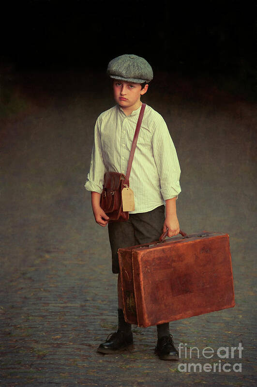 https://render.fineartamerica.com/images/rendered/default/print/5.5/8/break/images/artworkimages/medium/1/1940s-boy-with-vintage-suitcase-and-satchel-lee-avison.jpg
