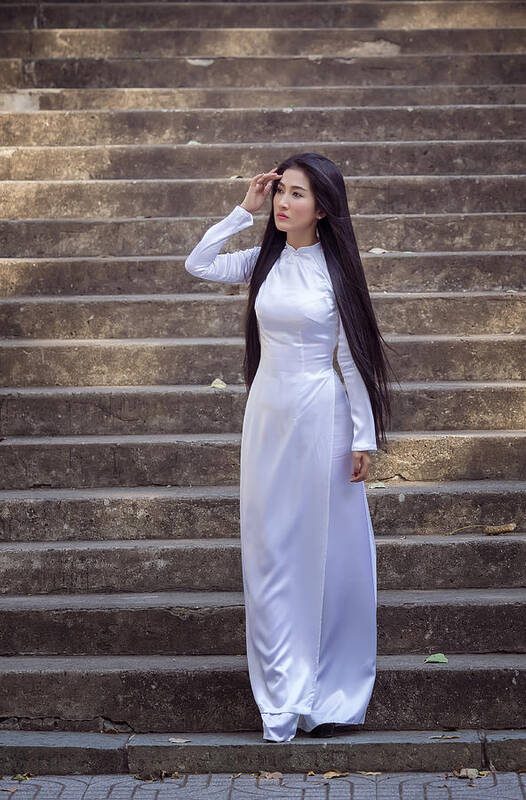 Only Sample US Size 4 - Ao dai Vietnam traditional dress in hand