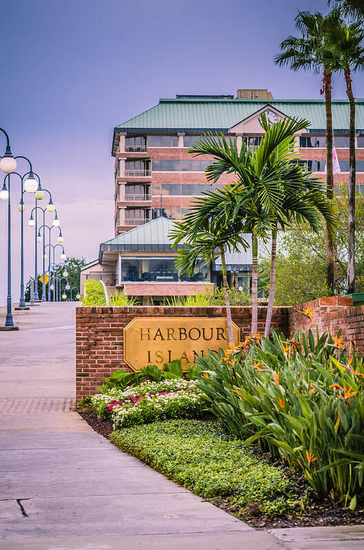 Harbour Island Art Print featuring the photograph Harbour Island Retreat by Carolyn Marshall