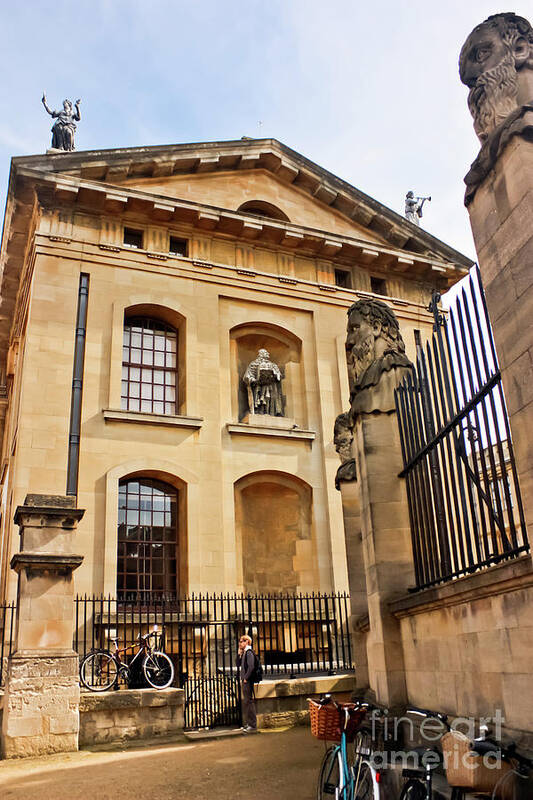 Clarendon Building Art Print featuring the photograph Lord Clarendon's Statue, Clarendon Building, Oxford by Terri Waters