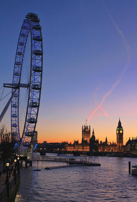London Eye Art Print featuring the photograph Sunset on river Thames by Jasna Buncic
