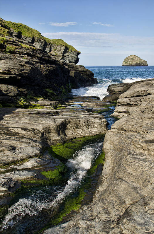 Trebarwith Art Print featuring the photograph Trebarwith Strand in North Cornwall by Pete Hemington