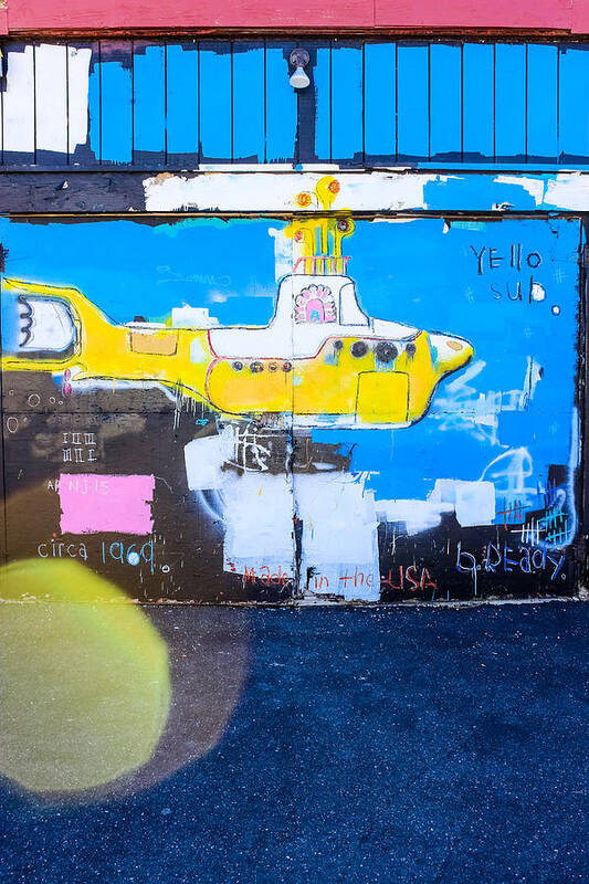 Urban Art Art Print featuring the photograph Yello Sub by Colleen Kammerer