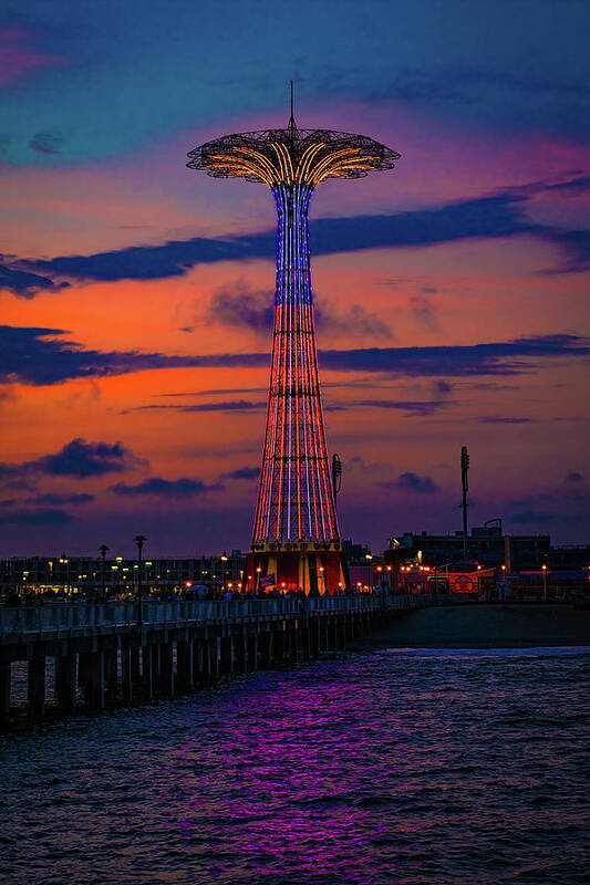 Parachute Drop Art Print featuring the photograph Brooklyn Landmark Sunset by Chris Lord