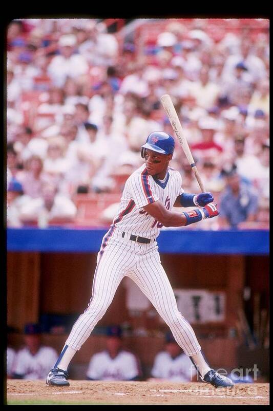 1980-1989 Art Print featuring the photograph Darryl Strawberry by Getty Images