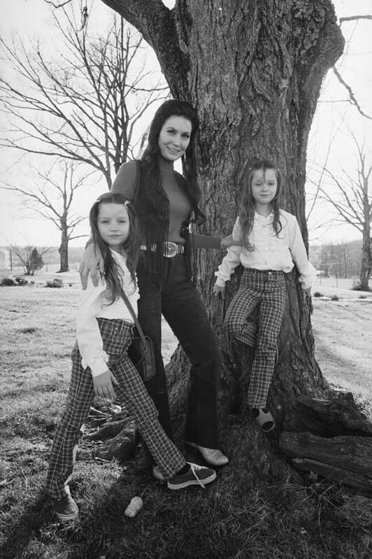 05/26/06 Art Print featuring the photograph Loretta Lynn & Her Daughters by Michael Mauney