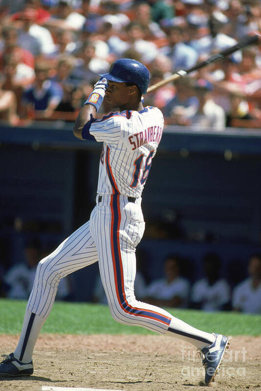1980-1989 Art Print featuring the photograph Darryl Strawberry by Rich Pilling