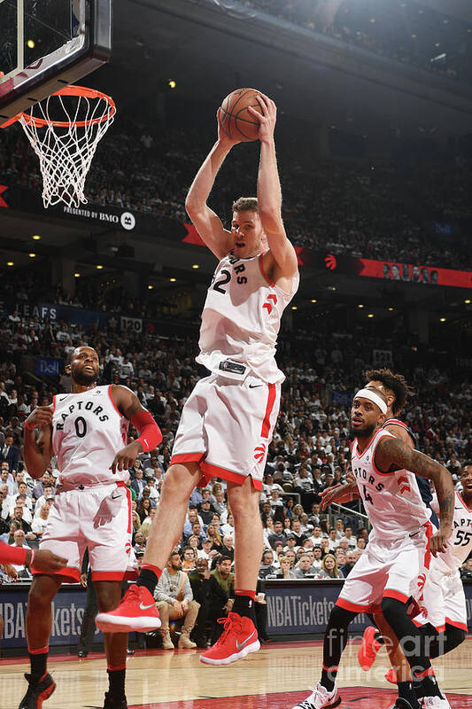 Playoffs Art Print featuring the photograph Jakob Poeltl by Ron Turenne