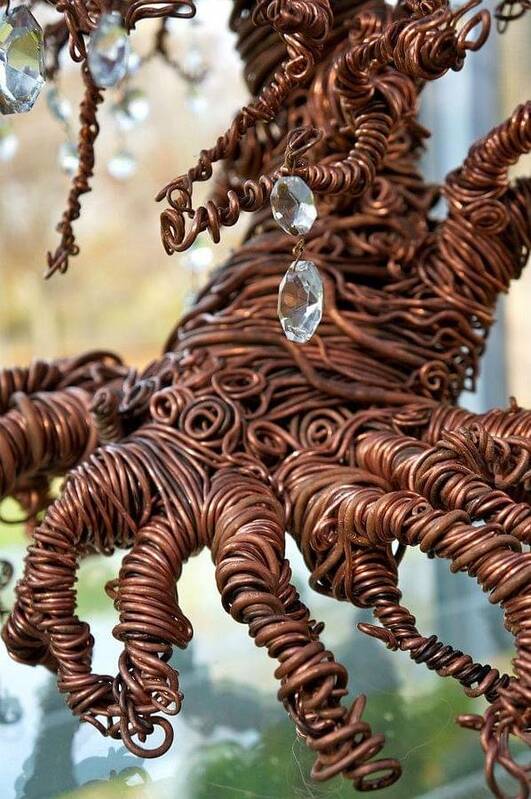 Hold On To Your Dream Wire Sculpture - front