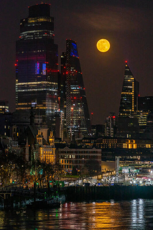 London Art Print featuring the photograph Moonrise in London on a lonely night. by George Afostovremea