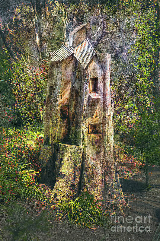 Elaine Teague Art Print featuring the photograph Tree House by Elaine Teague