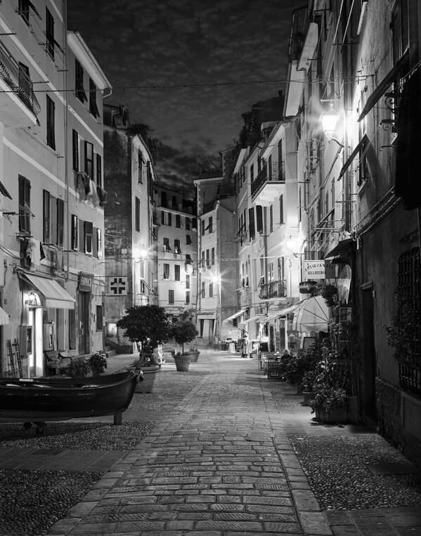Vernazza Art Print featuring the photograph Vernazza Italy by Carl Amoth