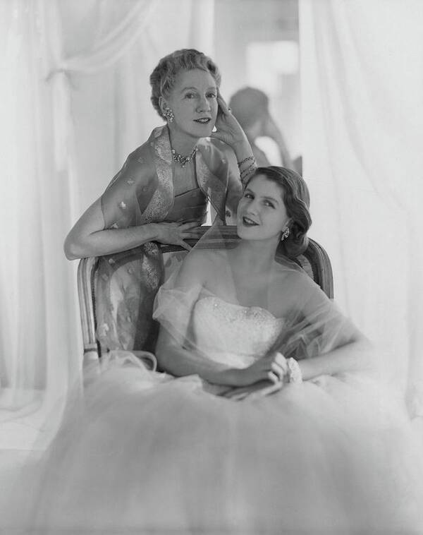 Party Art Print featuring the photograph Mrs. Francis Mcneil Bacon IIi And Her Daughter by Horst P. Horst