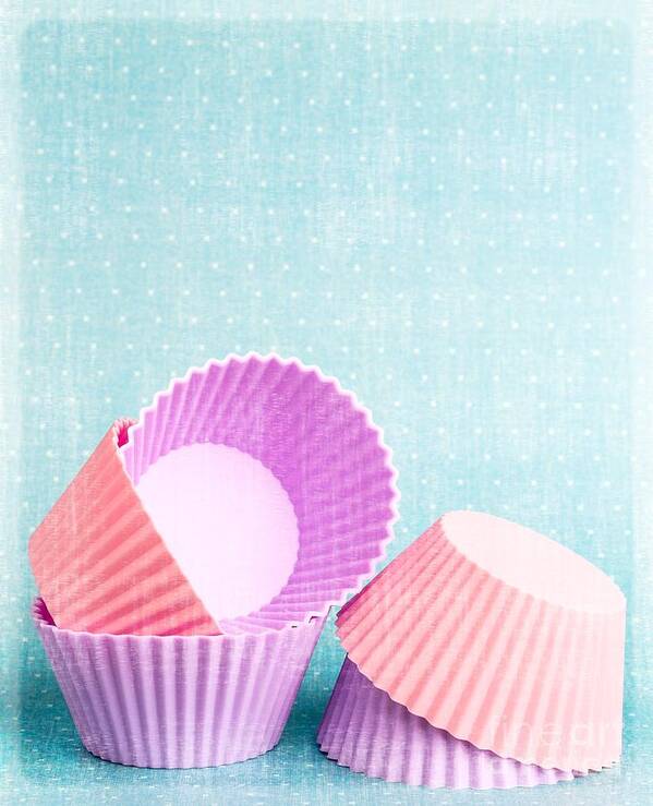 Cup Art Print featuring the photograph Cupcake by Edward Fielding