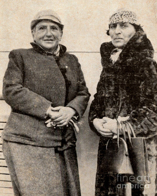 History Art Print featuring the photograph Gertrude Stein And Alice B. Toklas by Photo Researchers