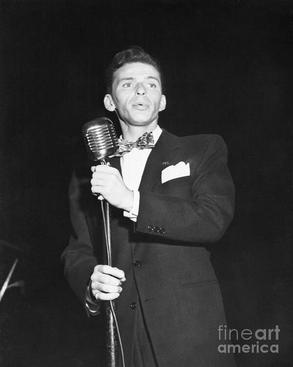Singer Art Print featuring the photograph Frank Sinatra Performing #1 by Bettmann