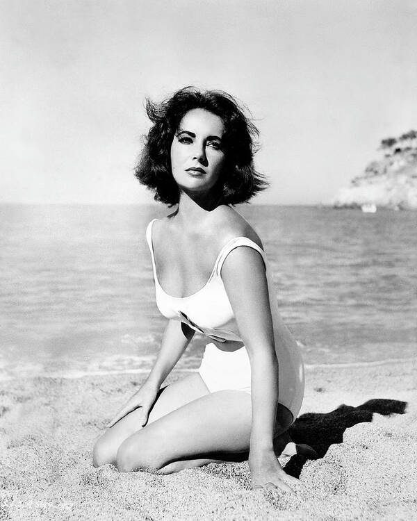 1959 Art Print featuring the photograph Elizabeth Taylor In Suddenly Last Summer by Globe Photos
