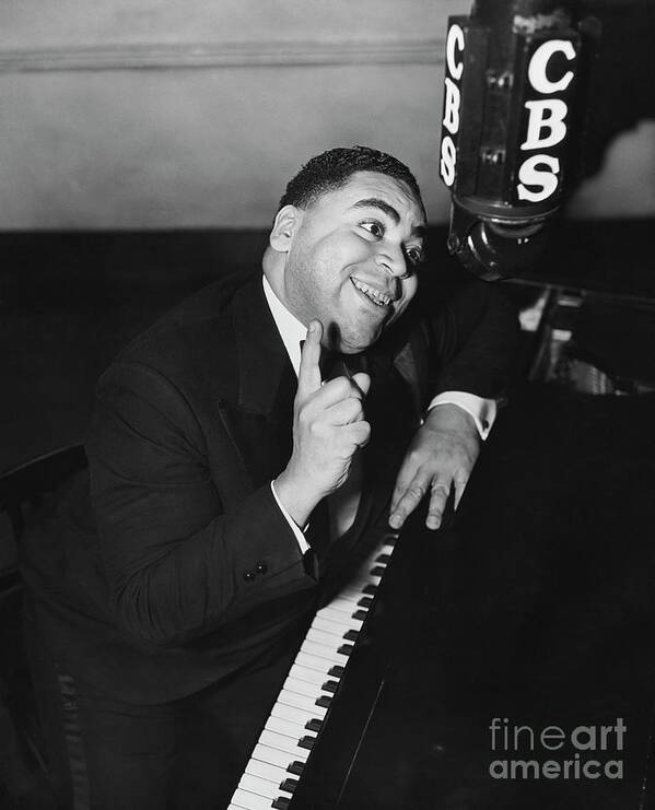 Singer Art Print featuring the photograph Fats Waller Gesturing At Piano by Bettmann