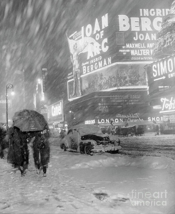 Scenics Art Print featuring the photograph New York Blizzard Of 1948 by Bettmann