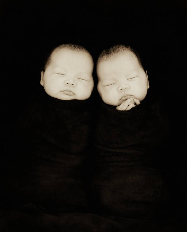 Black And White Art Print featuring the photograph Twins, Punyeesa and Punyatron by Anne Geddes