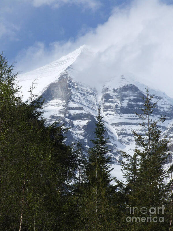 Mount Robson Art Print featuring the photograph Mount Robson - spindrift by Phil Banks
